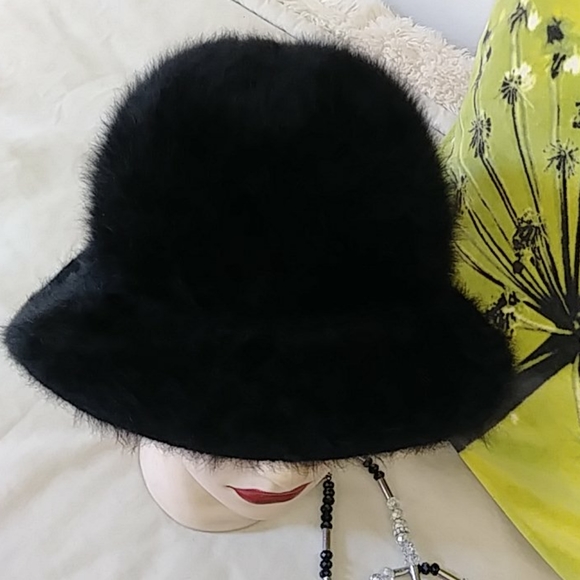 Hat - Picture 2 of 3